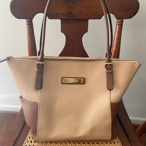 Tan and brown calvin klein purse - Picture 2 of 5